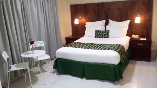 Hotel Real Bella Vista Санто Доминго Екстериор снимка